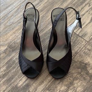 Mootsies Tootsies Black Satin Heel Dress Shoes
